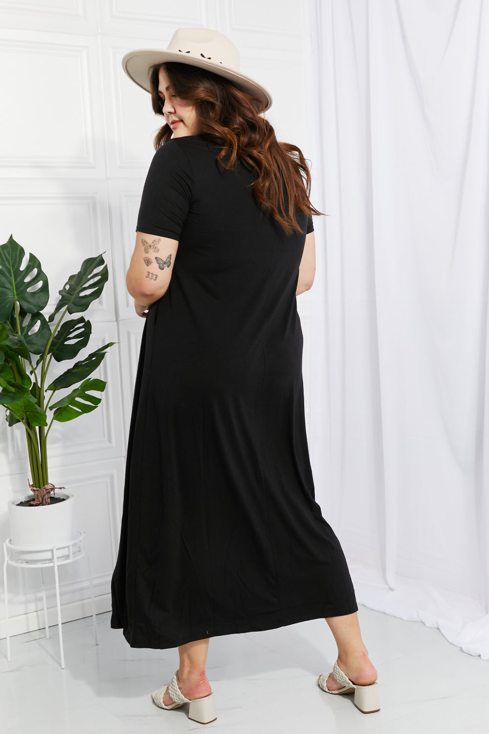 Zenana Simple Wonder Pocket Maxi Dress in Black