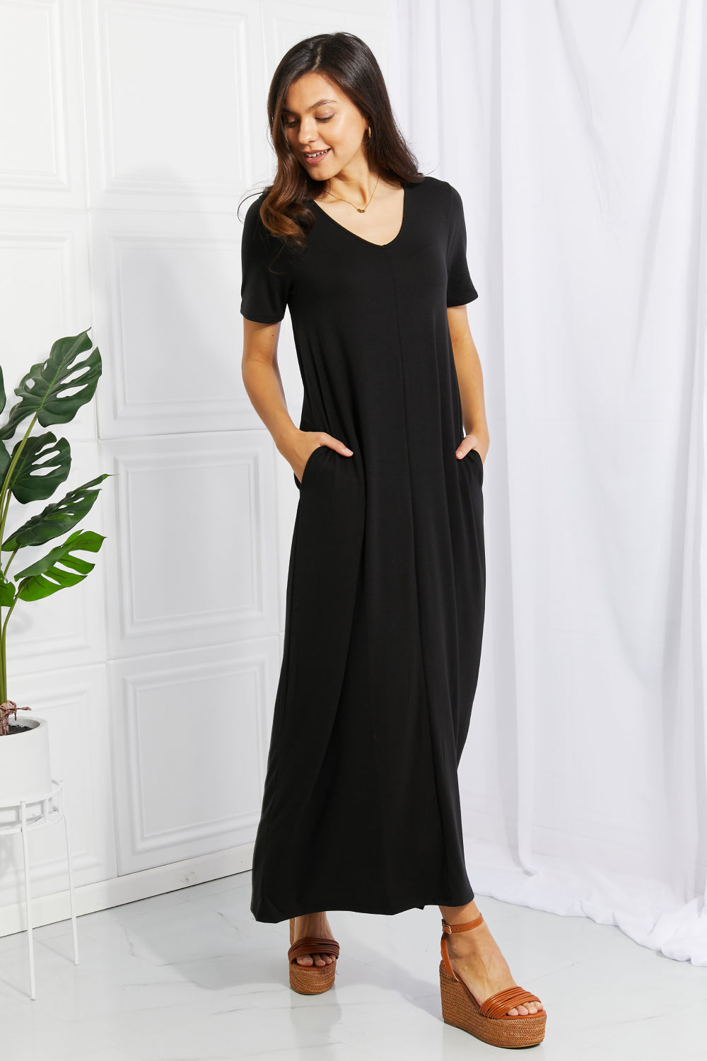 Zenana Simple Wonder Pocket Maxi Dress in Black
